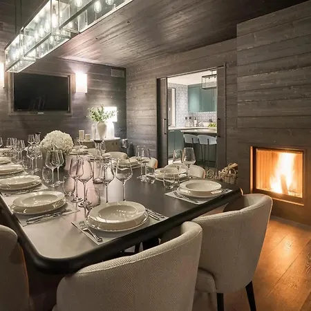 Holiday home Lavish Chalet With Hot Tub