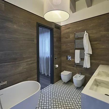 Lavish Chalet With Hot Tub * Breuil-Cervinia