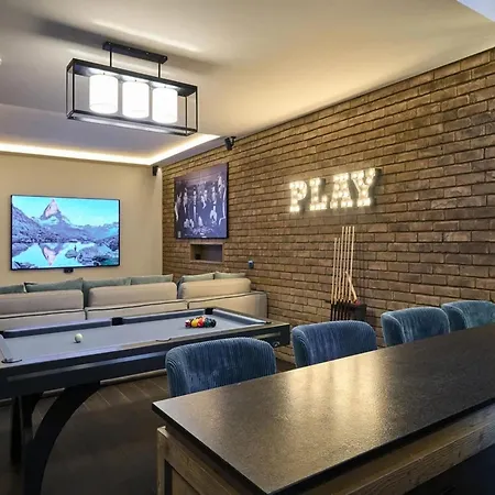 Lavish Chalet With Hot Tub Holiday home Breuil-Cervinia